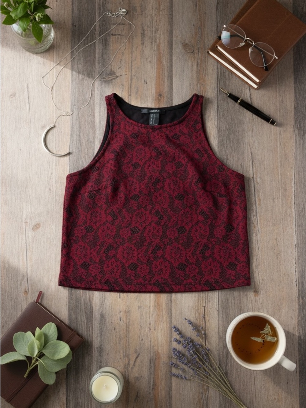 Forever 21 Burgundy and Black Lace-Pattern Cropped Tank